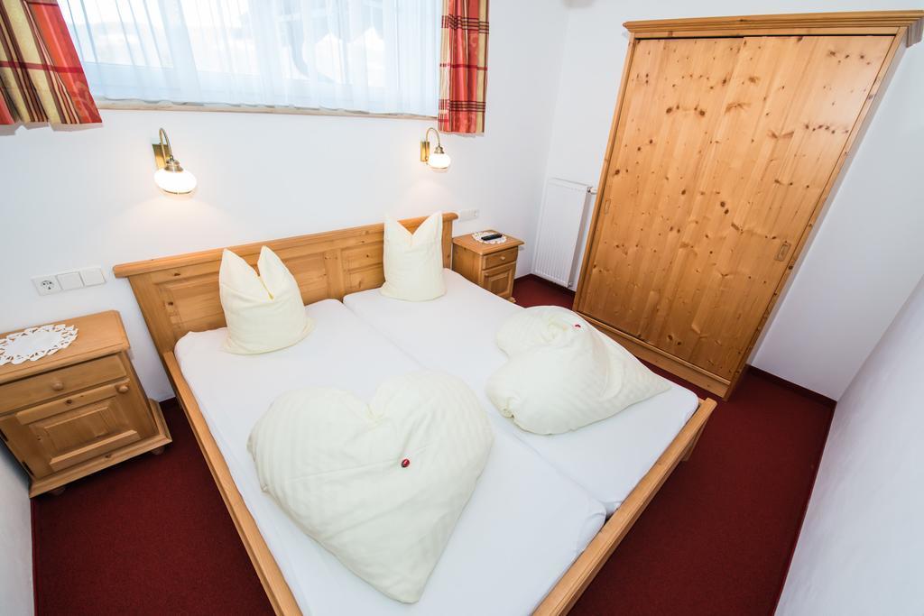 Aparthotel Ederhof 斯拉泽 客房 照片